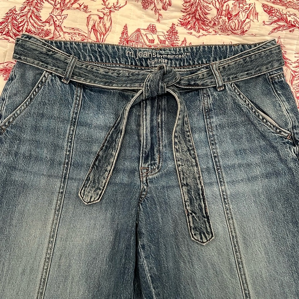 Maurice’s wide-leg belted jeans. Like new!